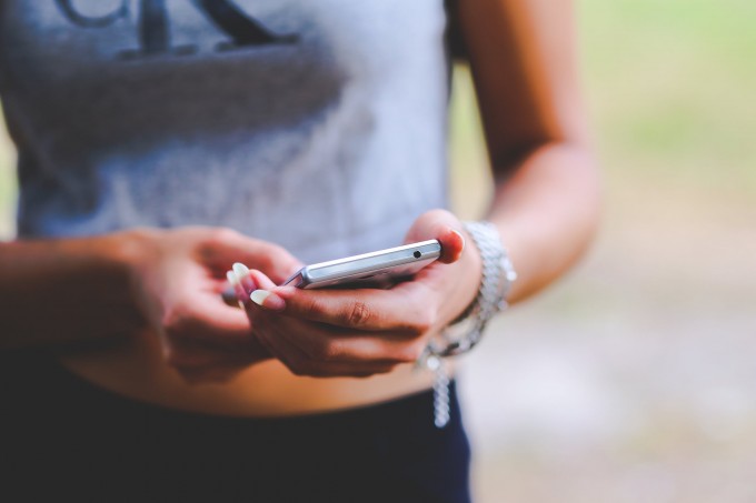 smartphone-friends-internet-co